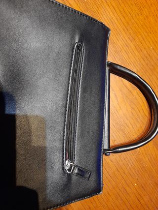 Borsa a mano color nero a 3 scomparti