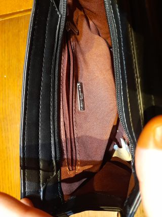 Borsa a mano color nero a 3 scomparti