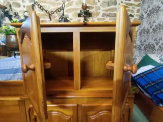 Mueble modular salón madera pino