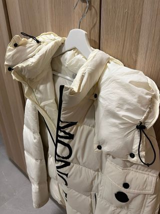 Anorak Plumífero Moncler Beige