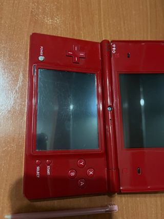 Nintendo DSi Roja + Accesorios