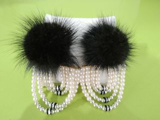 Pendientes Perlas y Pompones Negros