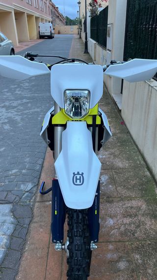 Husqvarna FE 250 2025 7 horas