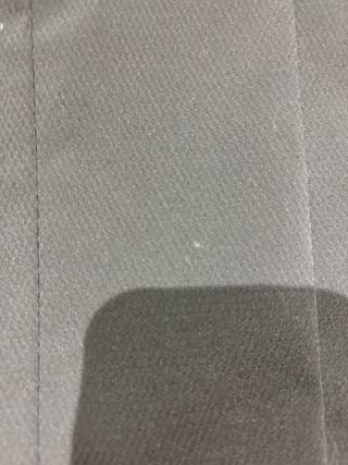 Traje Celio negro y camisa granate