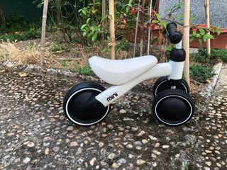 Triciclo para bebé blanco