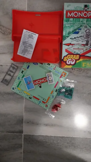 Monopoly Grab & Go