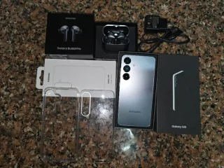 Samsung Galaxy S25 + Buds3 Pro + Cargador + Fundas