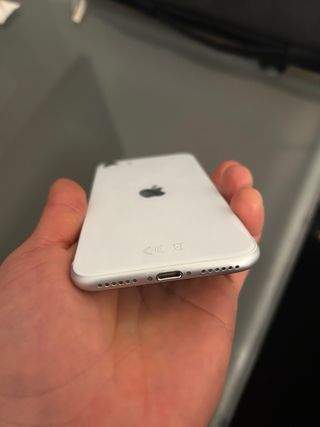 iPhone SE 128GB
