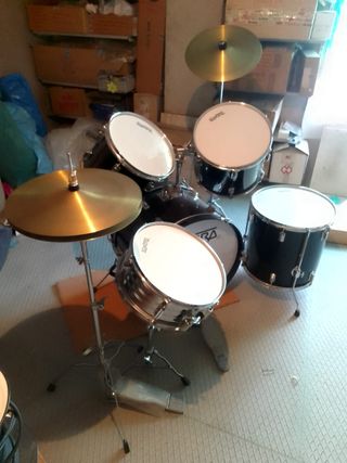 BATERÍA SONORA COMPLETA – NUEVA / SIN USO