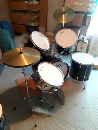 BATERÍA SONORA COMPLETA – NUEVA / SIN USO