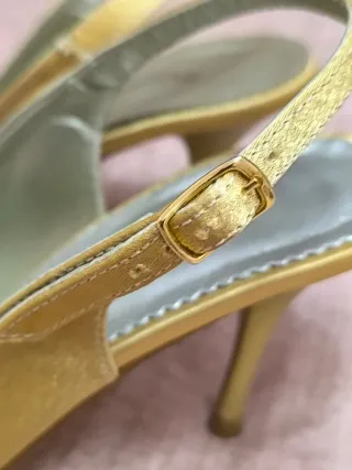 Zapatos Mariner Dorados Talla 38