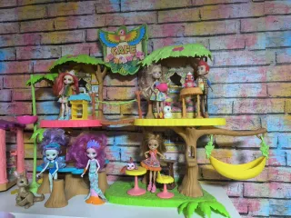 4 Casas Enchantimals + Muñecas
