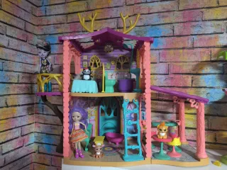 4 Casas Enchantimals + Muñecas