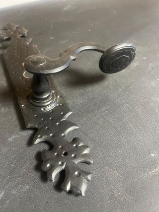 Manillas hierro forjado antiguas con bocallave