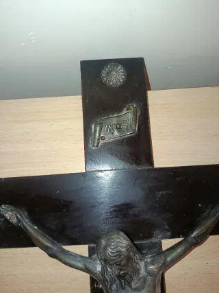 Crucifijo Cristo Madera Oscura