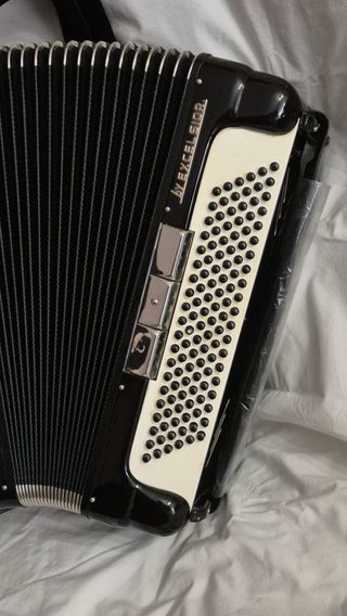 acordeon. Excelsior Midi
