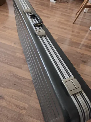 Sintetizador portátil Roland Juno-Di con Estuche