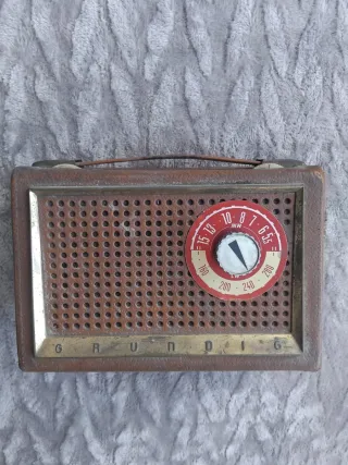 Radio Grundig Teddy Boy Marrón