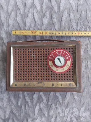 Radio Grundig Teddy Boy Marrón