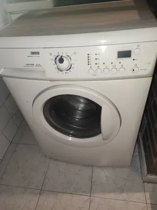 Lavadora Zanussi. 6kg 1000 revoluciones