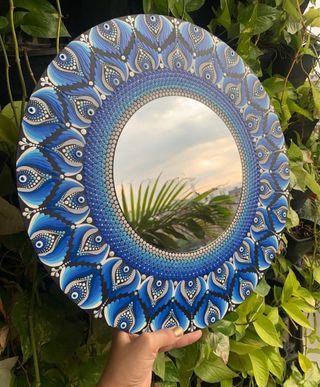 Espejo decorativo puntillismo