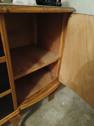 Aparador antiguo madera negro y marrón