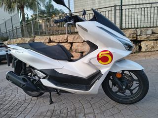 Honda PCX 125 Blanca