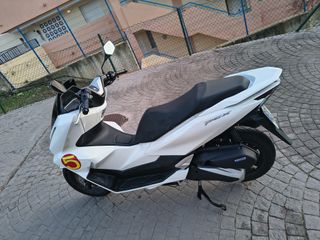 Honda PCX 125 Blanca