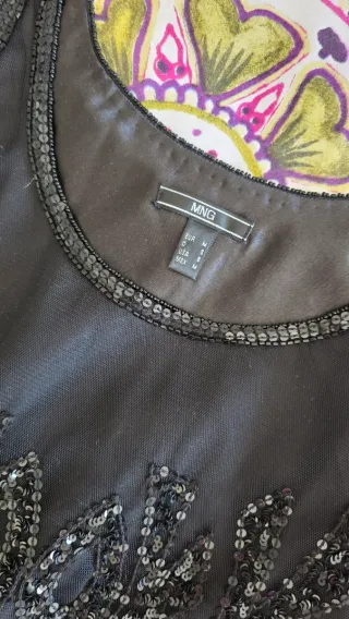 Vestido de fiesta negro con lentejuelas