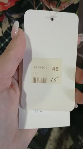 Vestido estampado floral con manga de tul