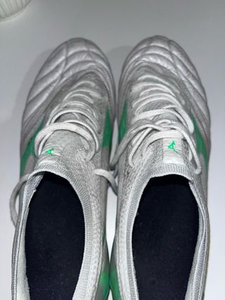 Mizuno Morelia Neo 4 Beta Elite MD