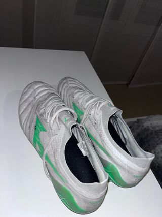 Mizuno Morelia Neo 4 Beta Elite MD