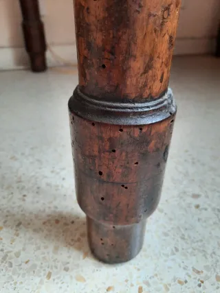 Mesa de madera antigua