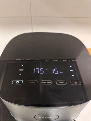 Freidora de aire Cosori 4.7L.