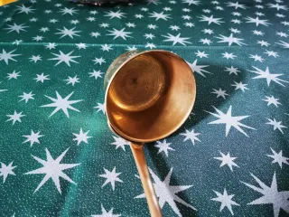 Cazo Cobre Macizo Antiguo con Sello