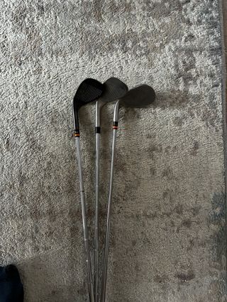 Juego de palos de golf Inesis 100 de grafito.