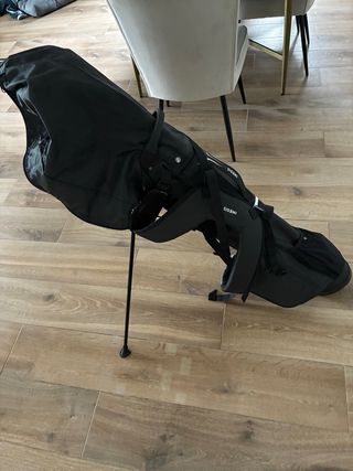 Juego de palos de golf Inesis 100 de grafito.