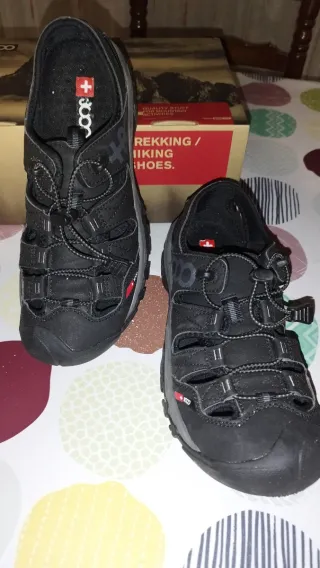 Sandalias +8000 trekking negras y grises