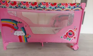 Parque infantil Tuc Tuc rosa cuna viaje