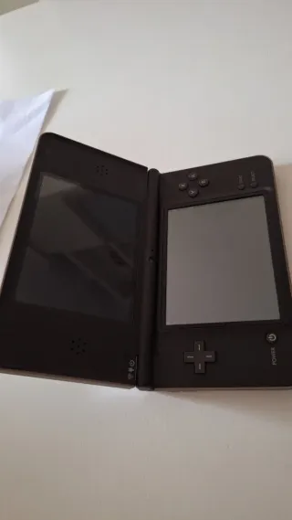 Nintendo DS XL con juegos preinstalados