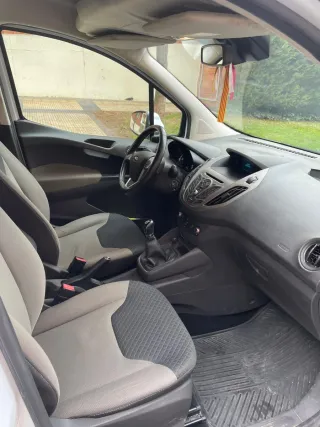 Ford Tourneo Courier 2017