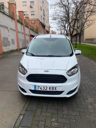 Ford Tourneo Courier 2017