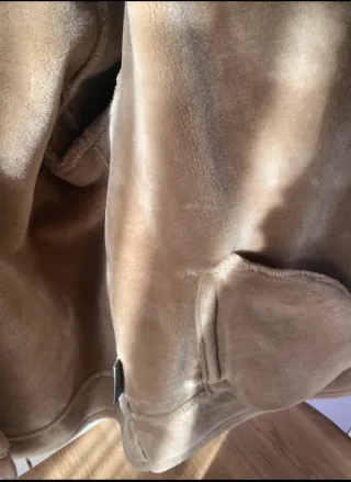 Pelliza de piel beige/marrón con capucha