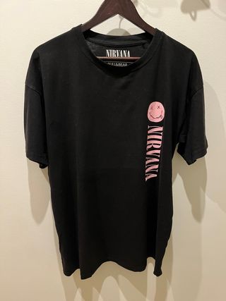 Camiseta Nirvana Negra Pull&Bear