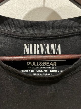 Camiseta Nirvana Negra Pull&Bear
