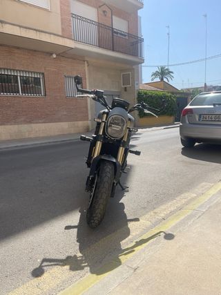 Benelli Leoncino 800 76cv 2022 Limitada