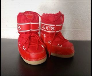 Mono de esquí y botas para niño/niña