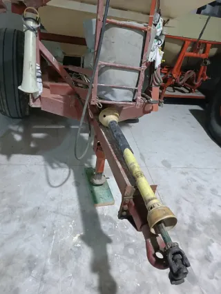 Abonadora 5000 kg arrastrada