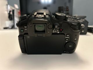 Panasonic Lumix GH3 Digital Nero e Canon 700D
