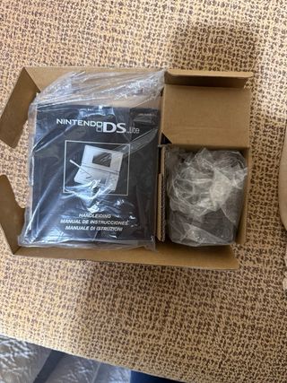 Nintendo DS Lite Caja + Lápiz